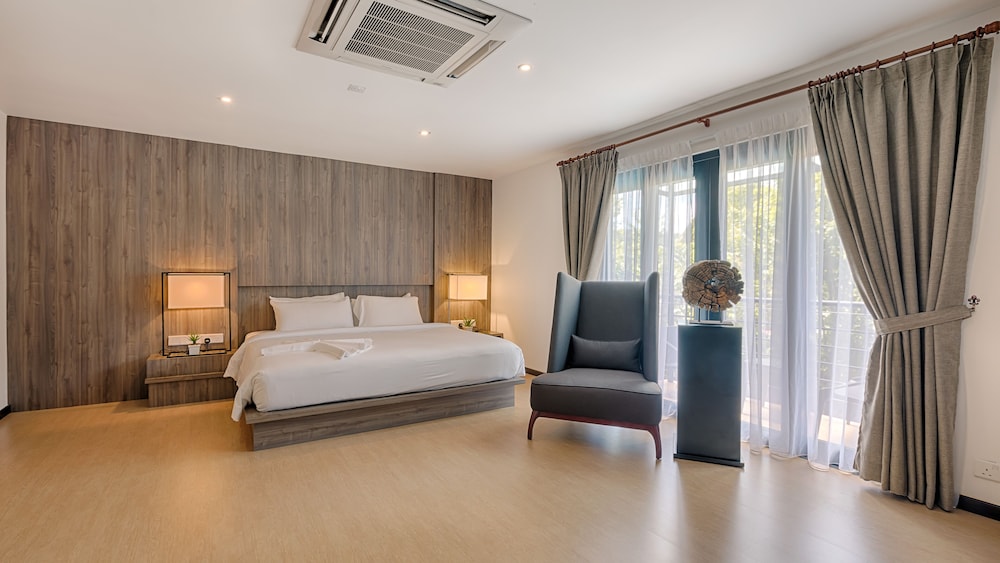 Lot 33 Boutique Hotel 6/50