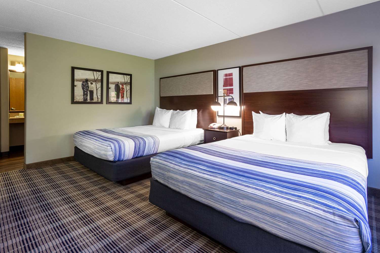 AmericInn by Wyndham Madison South 9/34