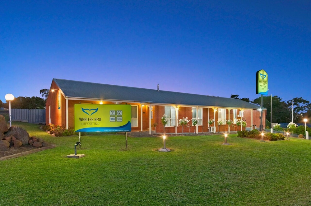 WHALERS REST MOTOR INN 4/56
