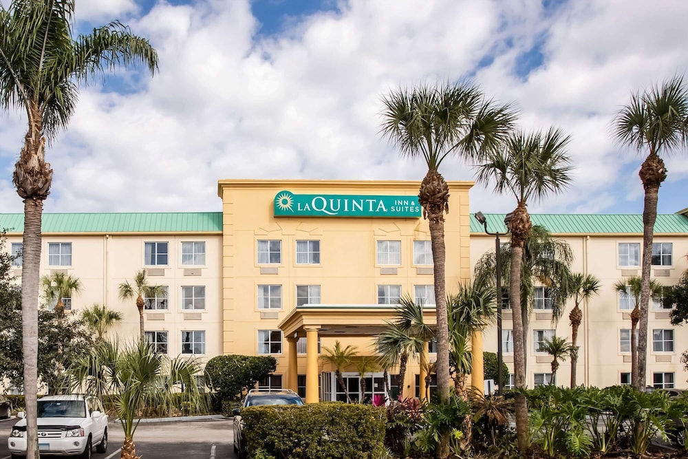 La Quinta Inn & Suites by Wyndham Melbourne Viera 3/56