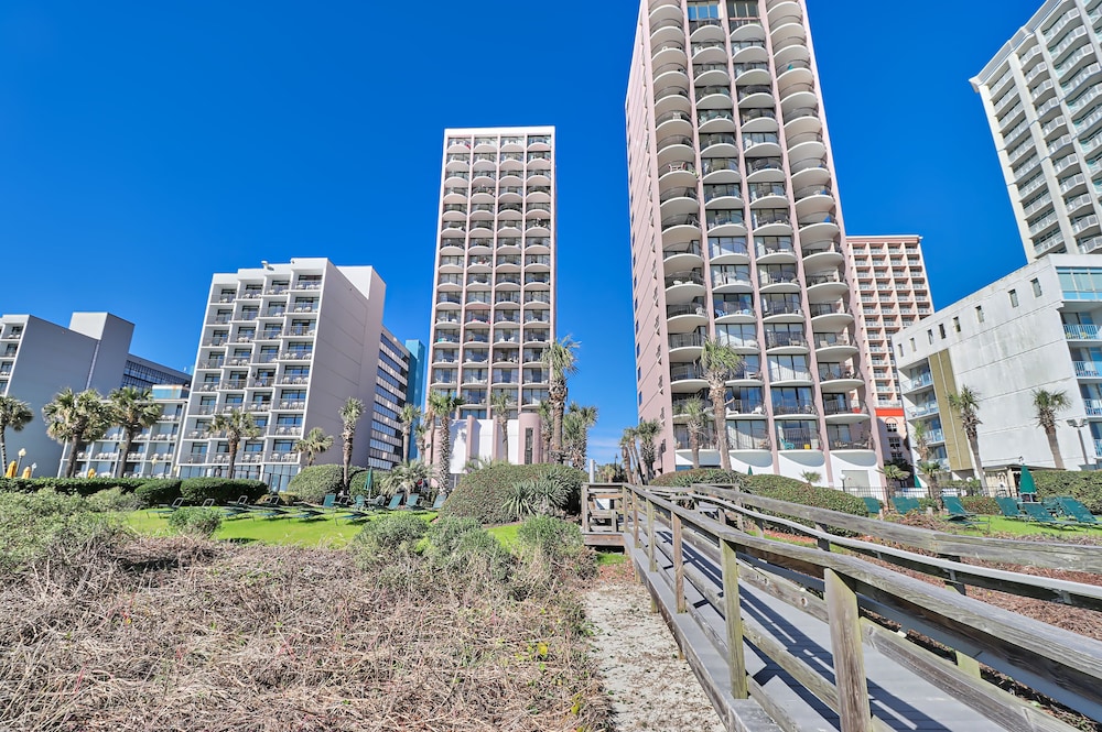 The Palms by Suite at the Beach 40/50