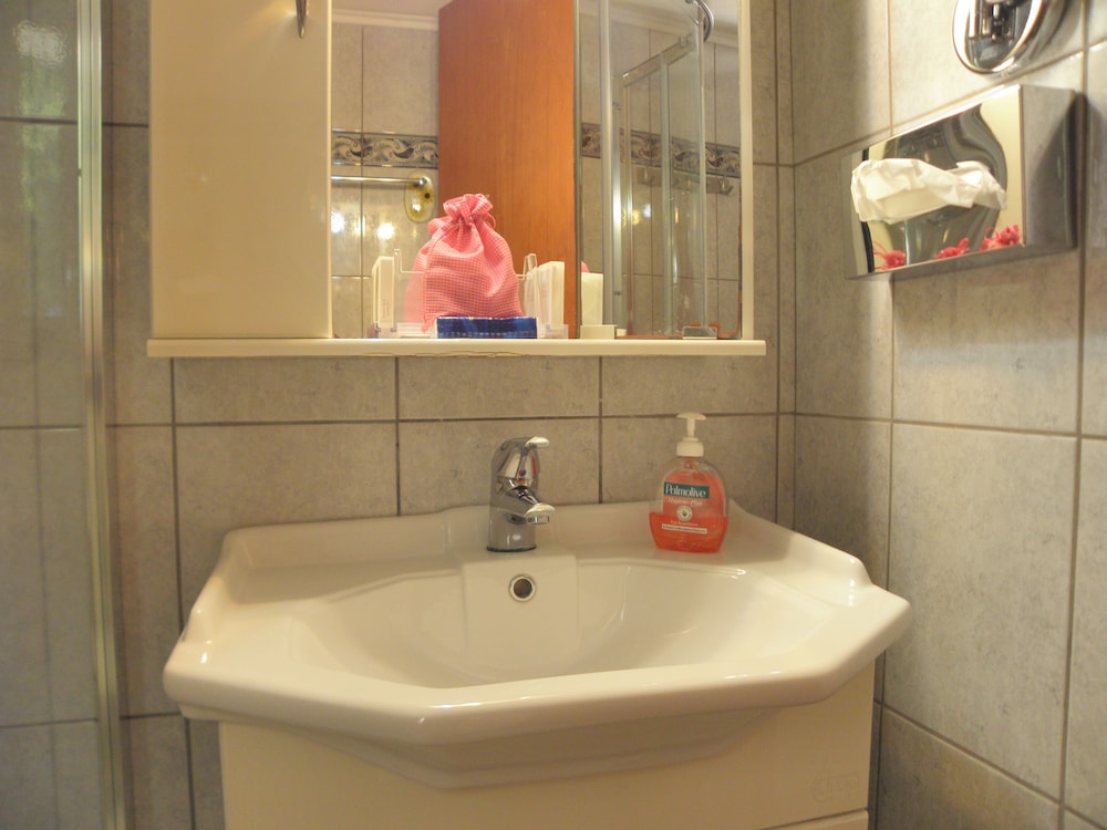 Irida Resort Suites 76/78