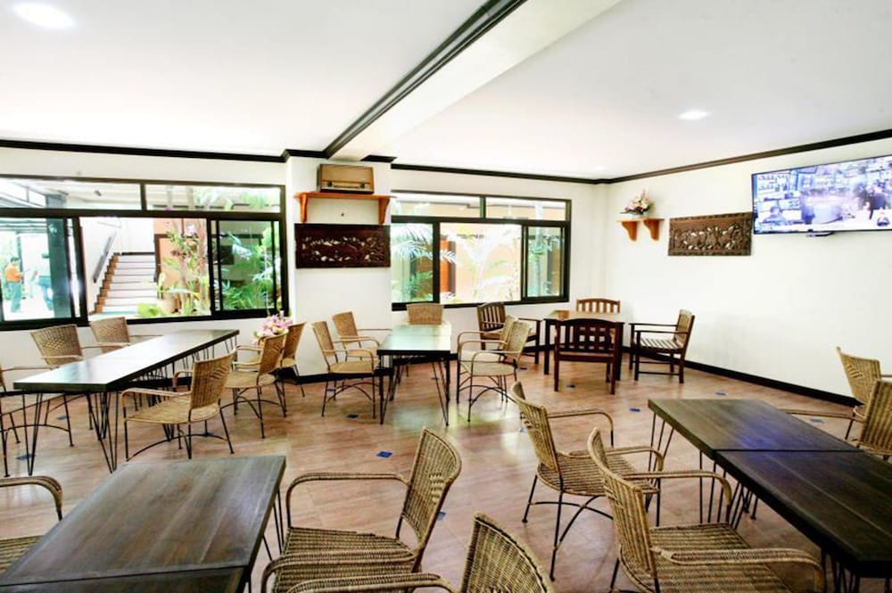 Baan Na Khon Hotel 28/30