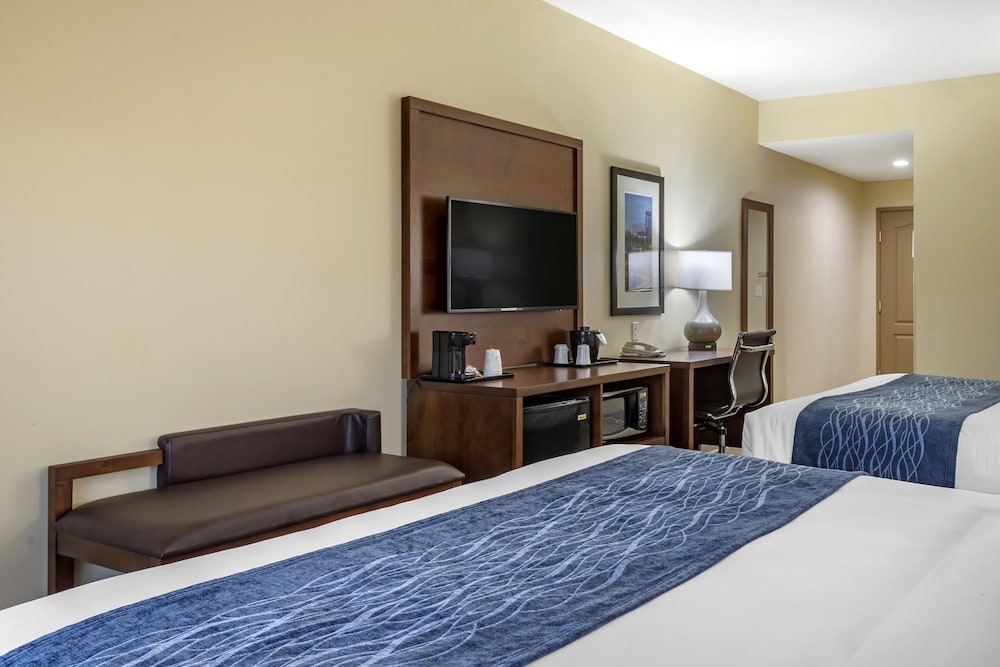 Comfort Inn and Suites High Point - Archdale 7/35