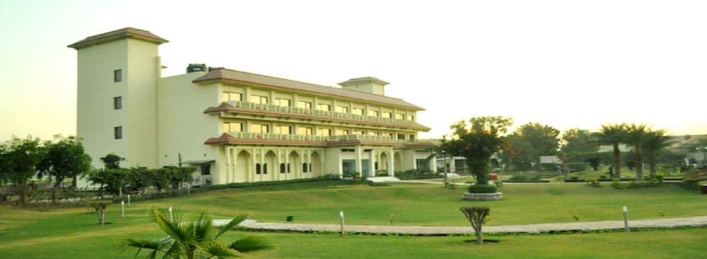 SHIVA OASIS RESORT 1/32