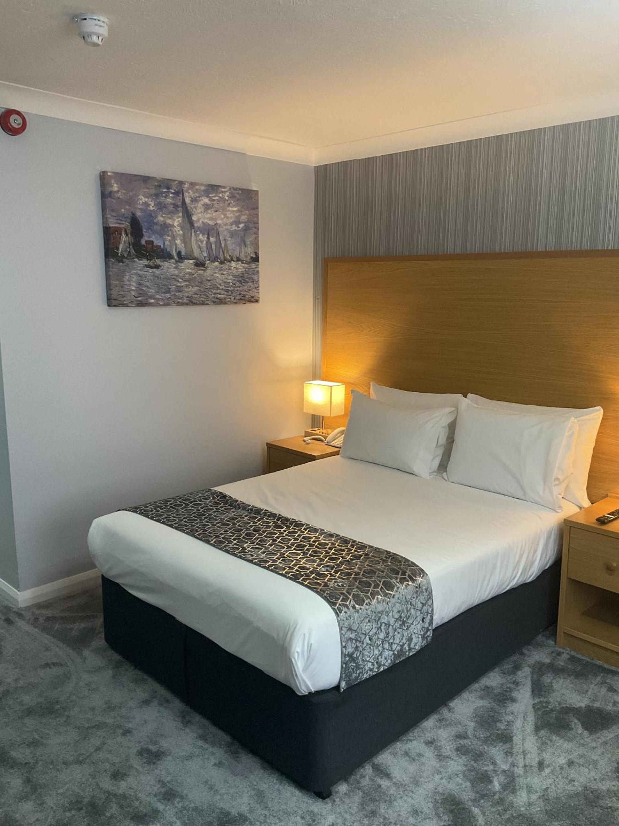 Dolphin Hotel Cambridge 7/50