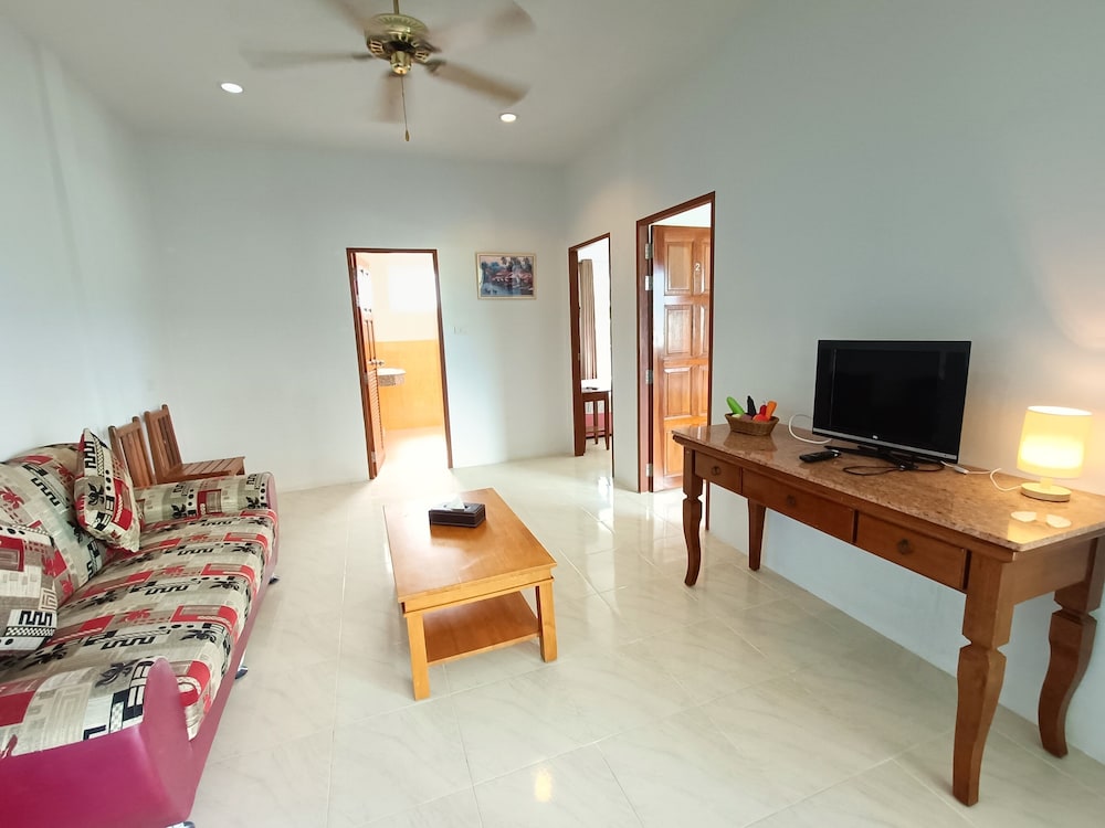 SR Sea View Apartments (ex NC Residence) 58/76