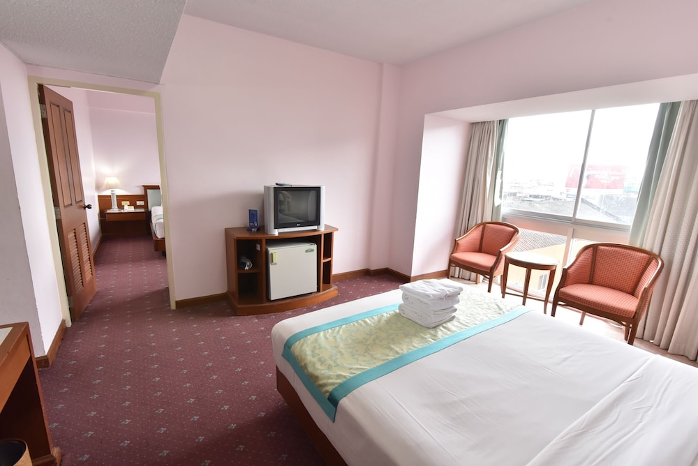 Asian Hotel Hatyai 16/72