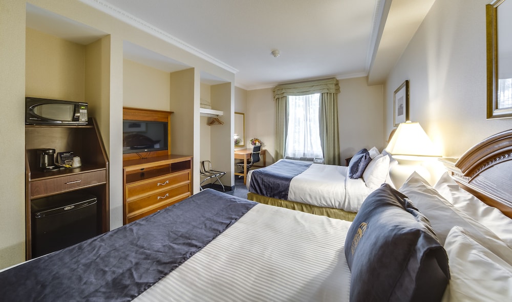 Monte Carlo Inn Toronto West Suites 19/65