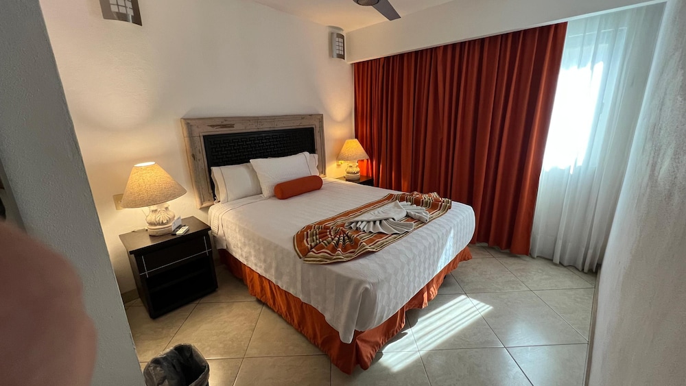 Los Picos Hotel & Suites Bucerias 13/50