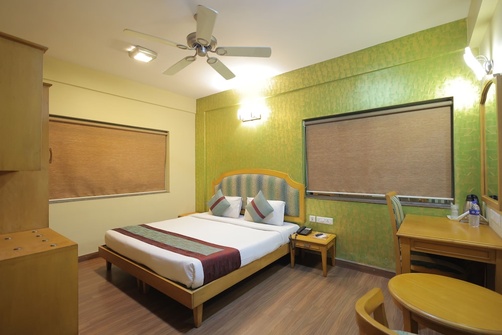 HOTEL SUDESH TOWER 16/37