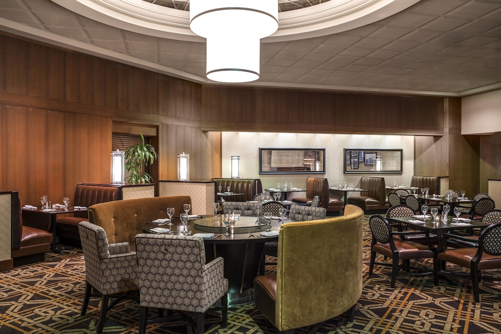 The Plaza Hotel Columbus at Capital Square 37/50