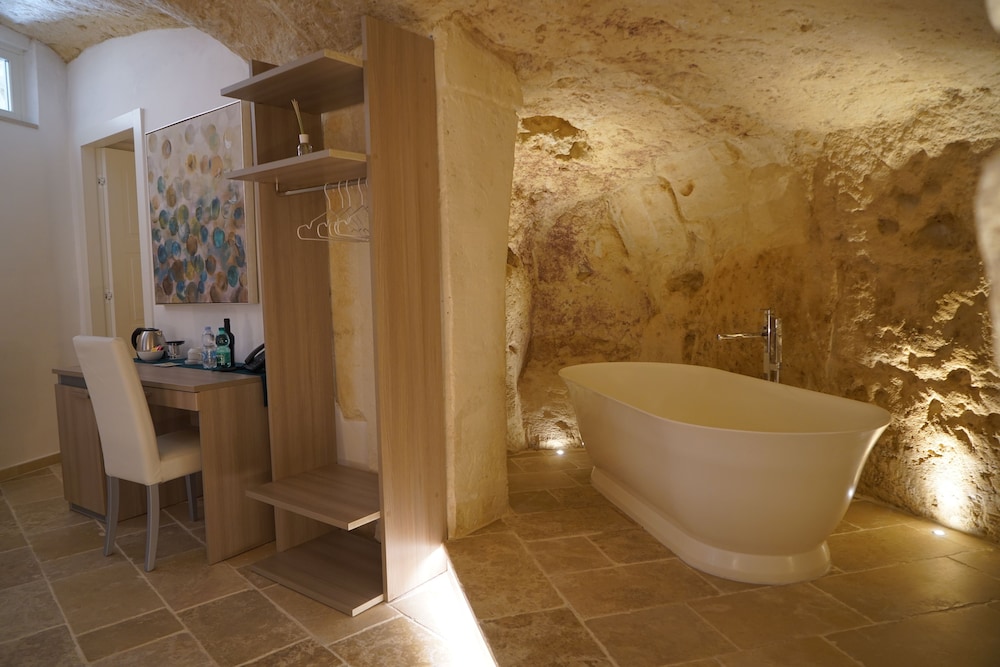 Cinque Elementi Sassi Matera 37/50