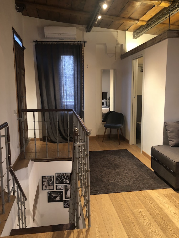 Giuturna Boutique Hotel 34/73