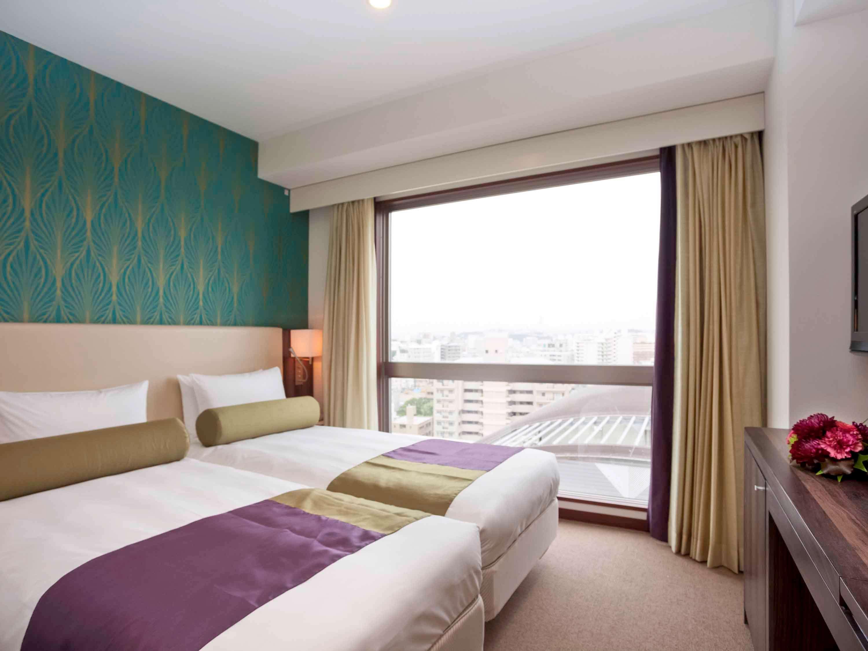 Standard, Convertible Double Bed