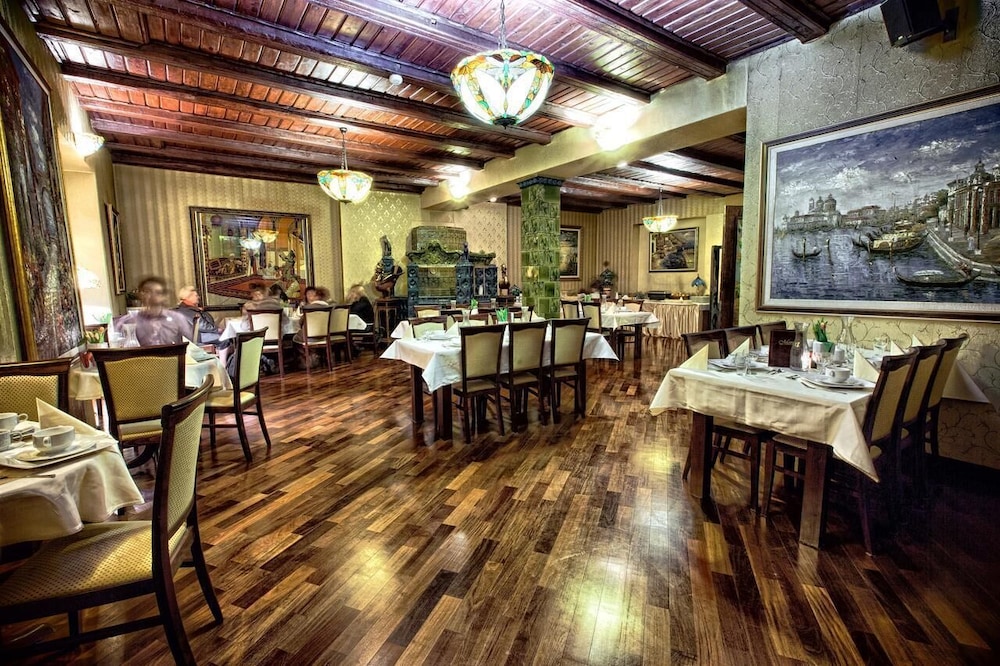 restaurant-cafeteria