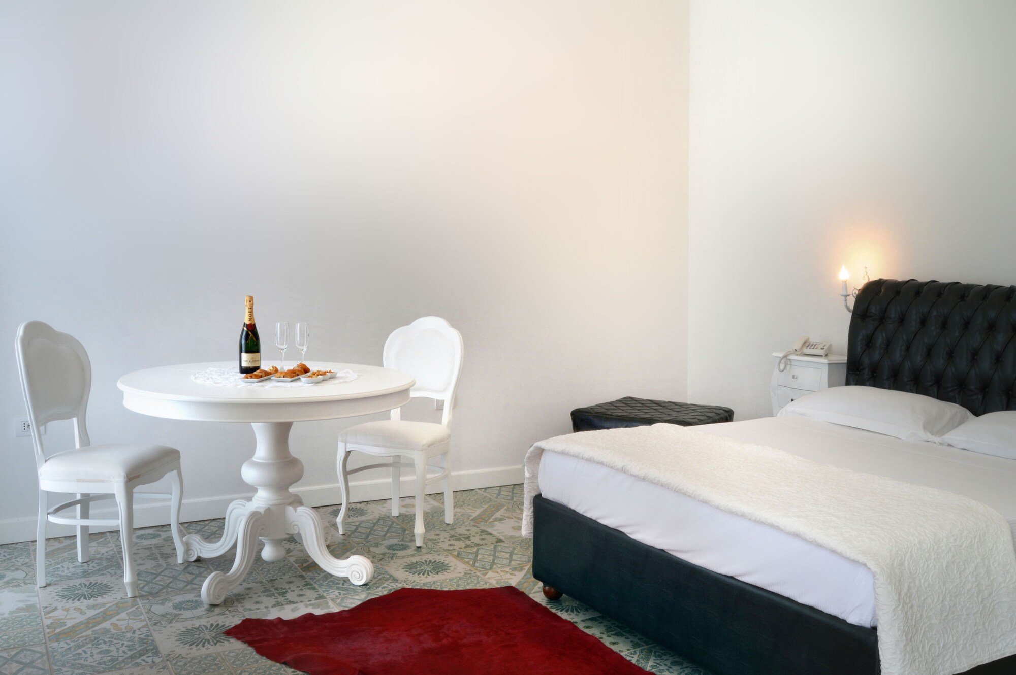 PRESIDENTIAL, SUITE