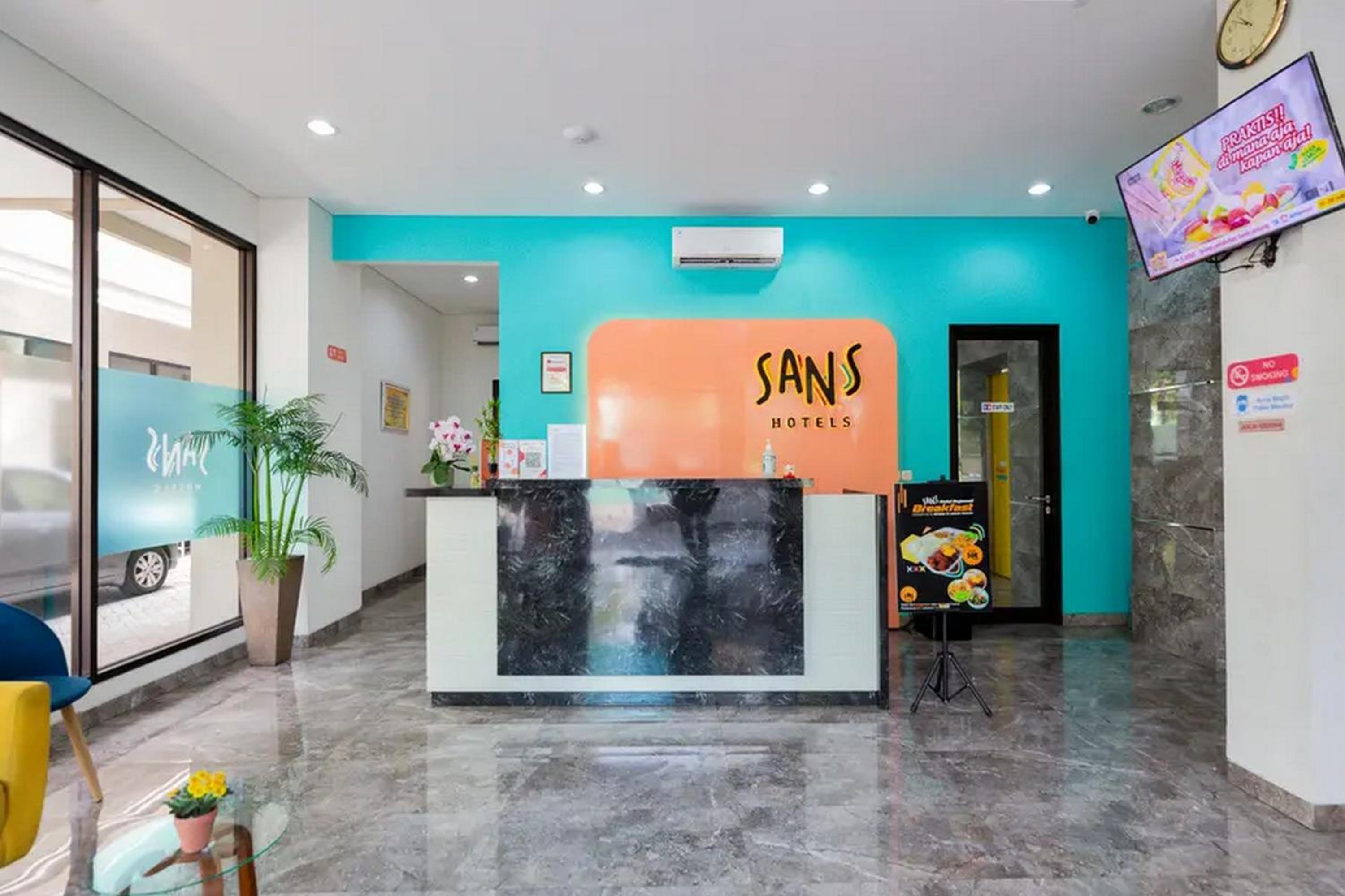 Sans Hotel Rajawali Surabaya 15/68