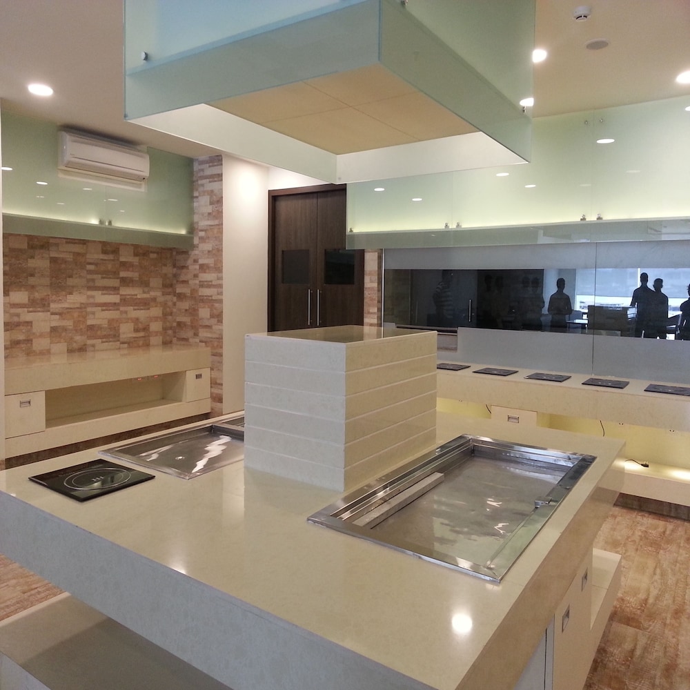 Ambar Sarovar Portico 13/48