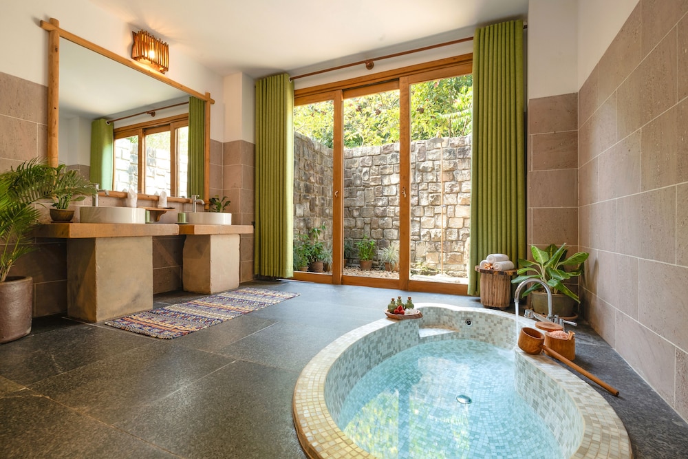 Green Bay Phu Quoc Resort & Spa 22/48