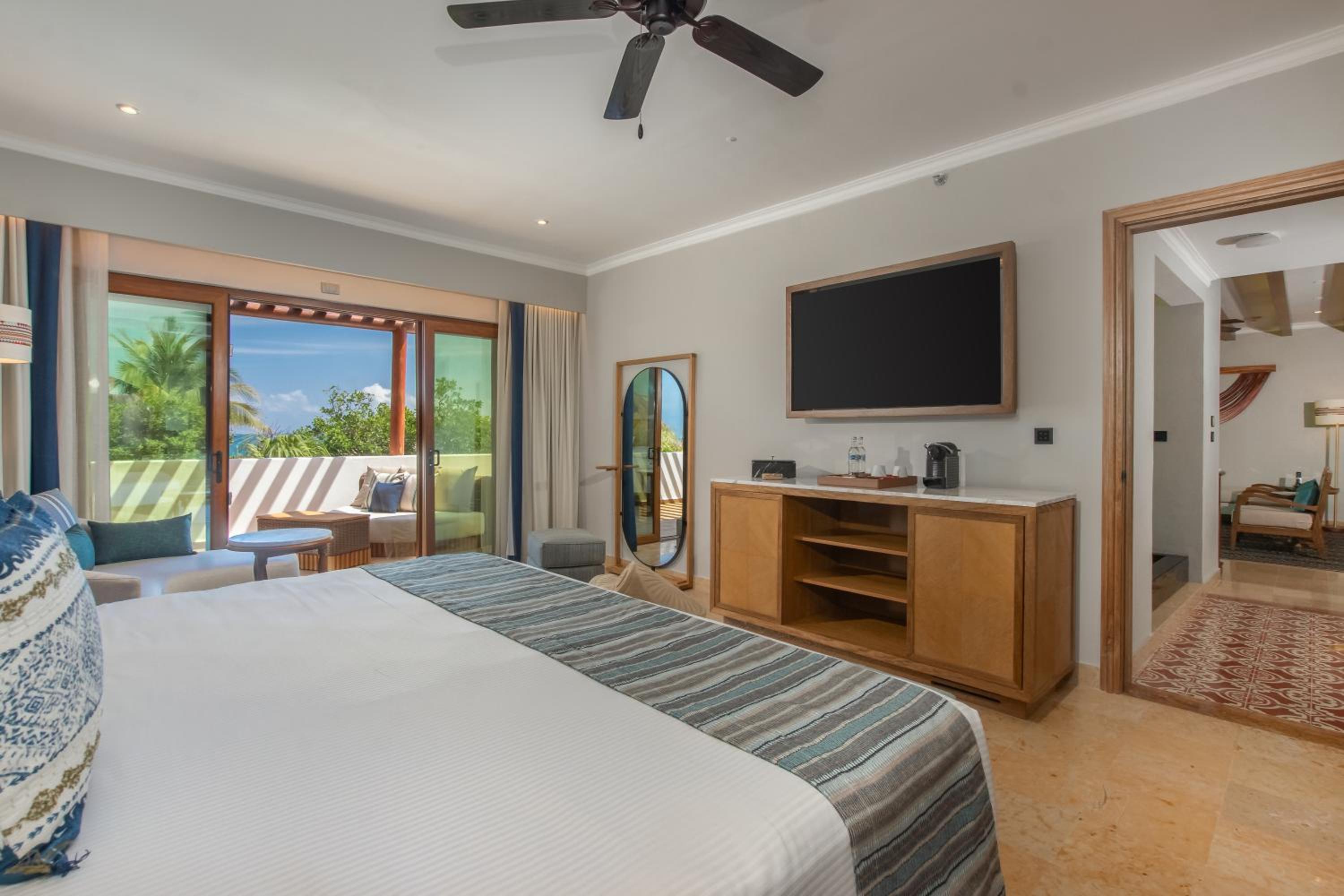 Imperial, Suite, King Bed