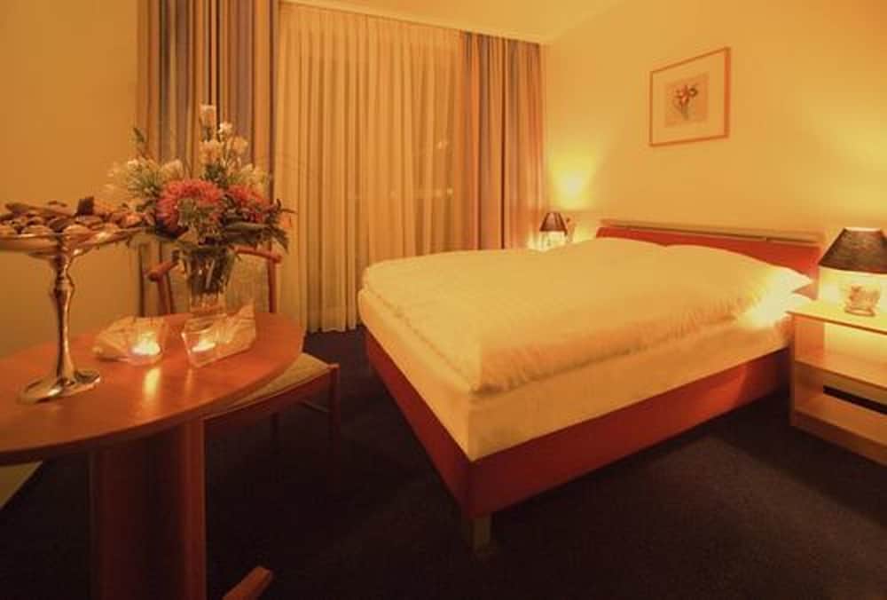Hotel Mercedes Hamburg 22/48