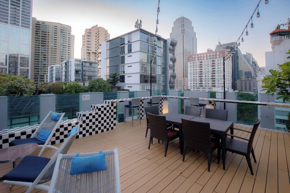 PARK PLAZA BANGKOK(SOI 18) 70/75