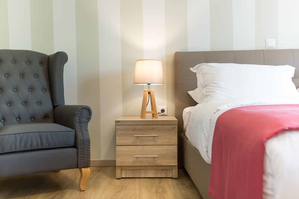 Hotel @ Syngrou Fix 24/50