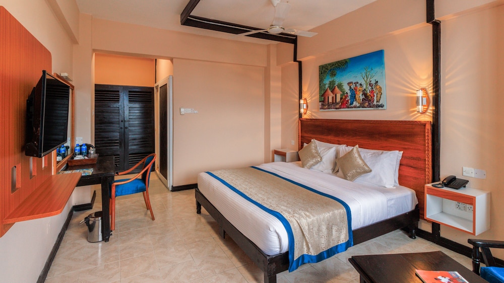 Hotel Sapphire 13/49