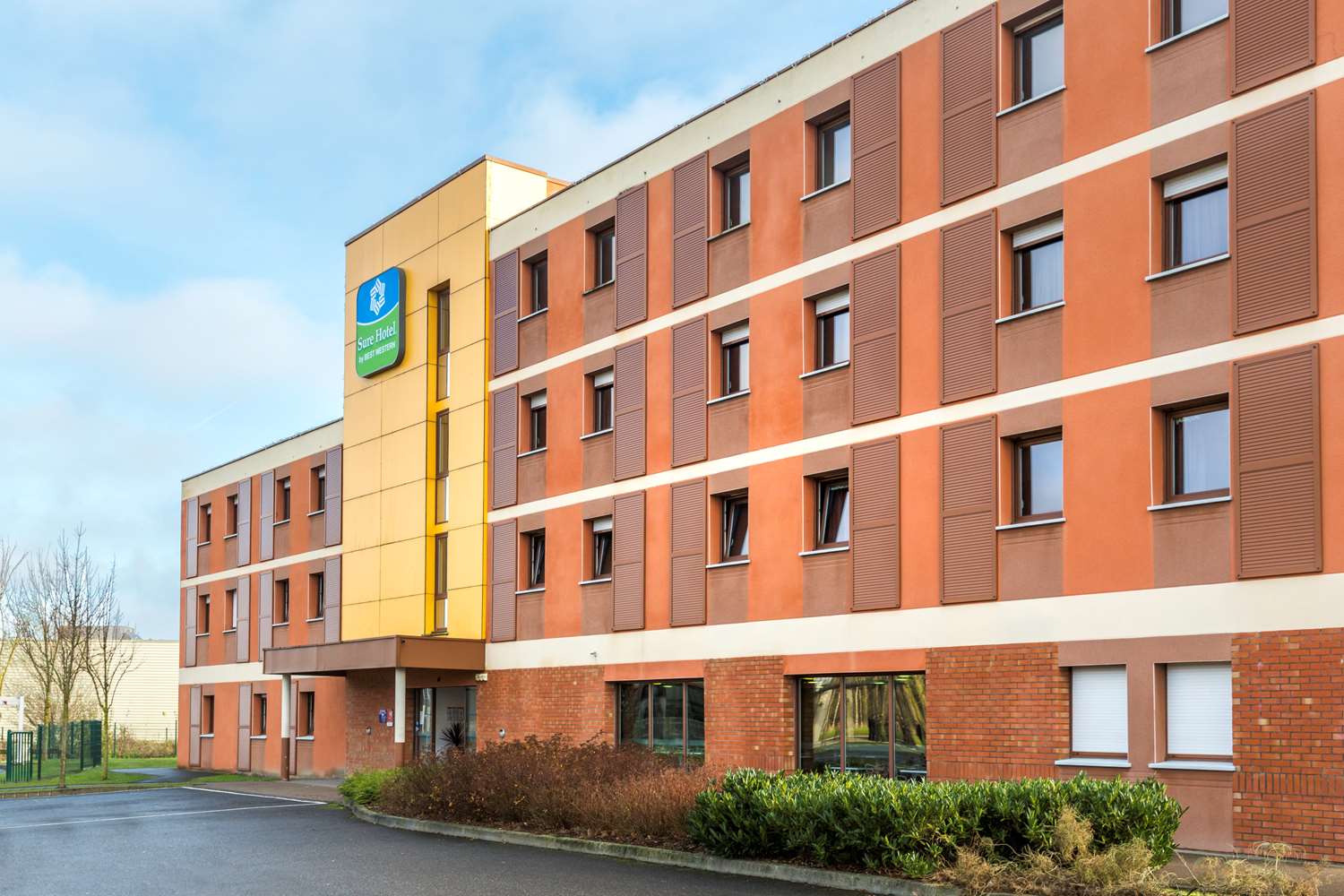 Sure Hotel By Best Western St-Amand-Les-Eaux 1/28