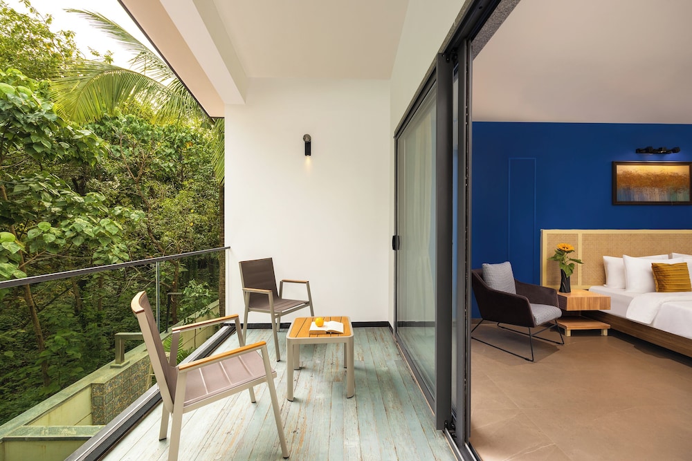 ELIVAAS Cloud 7 4 BHK Villa with Pvt Pool 47/72