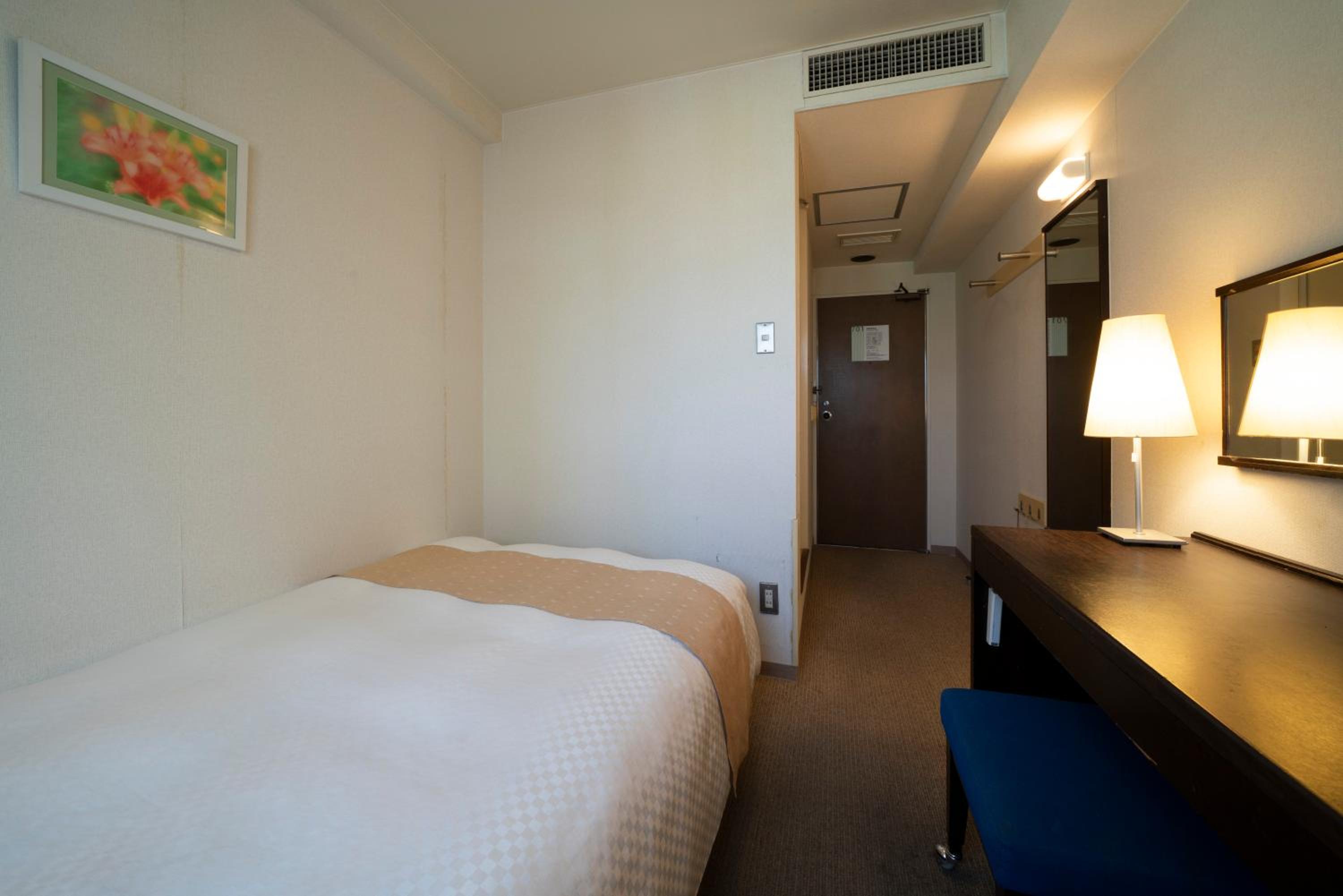 Room, Single, Smoking