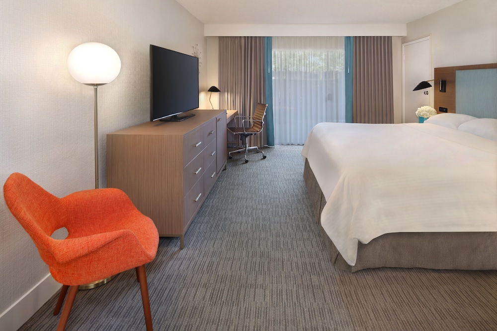 The Anaheim Hotel 61/74
