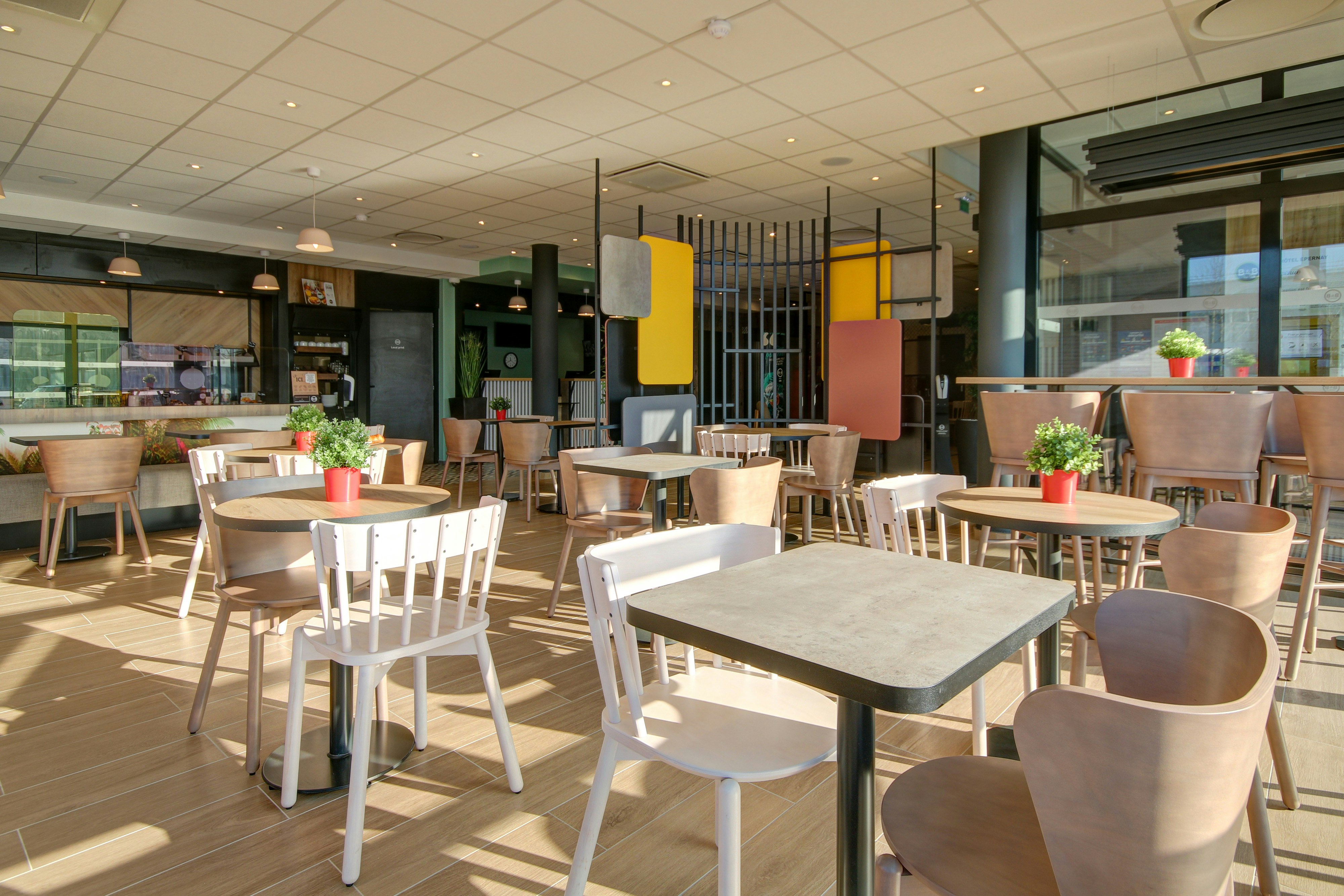 B&B Hotel Epernay 24/35