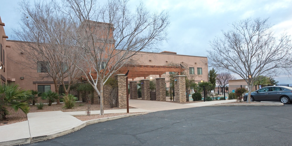 Tombstone Grand Hotel, a Baymont by Wyndham 44/50