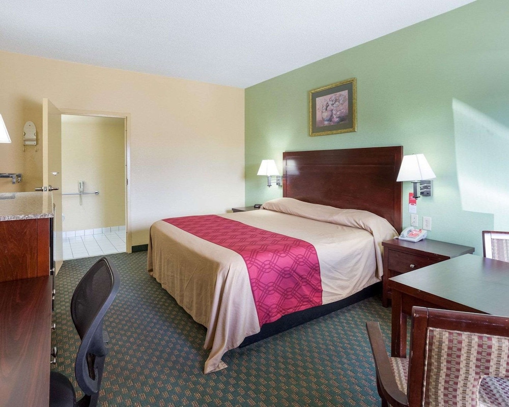 Rodeway Inn and Suites New Orleans, LA 18/33