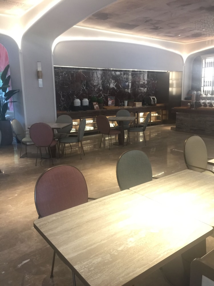 Mercure Shanghai Hongqiao Soho 75/89