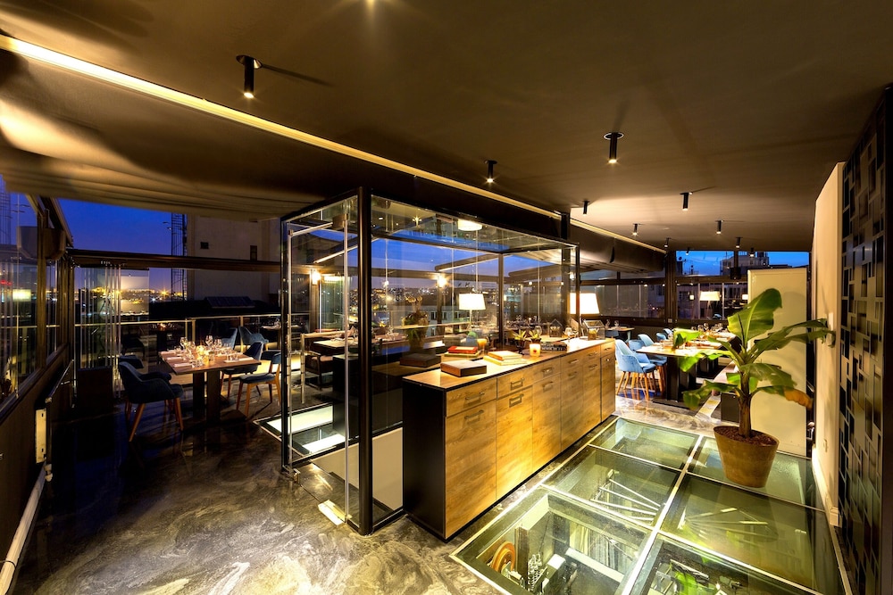 Lobby at Walton Hotels Galata, ISTANBUL