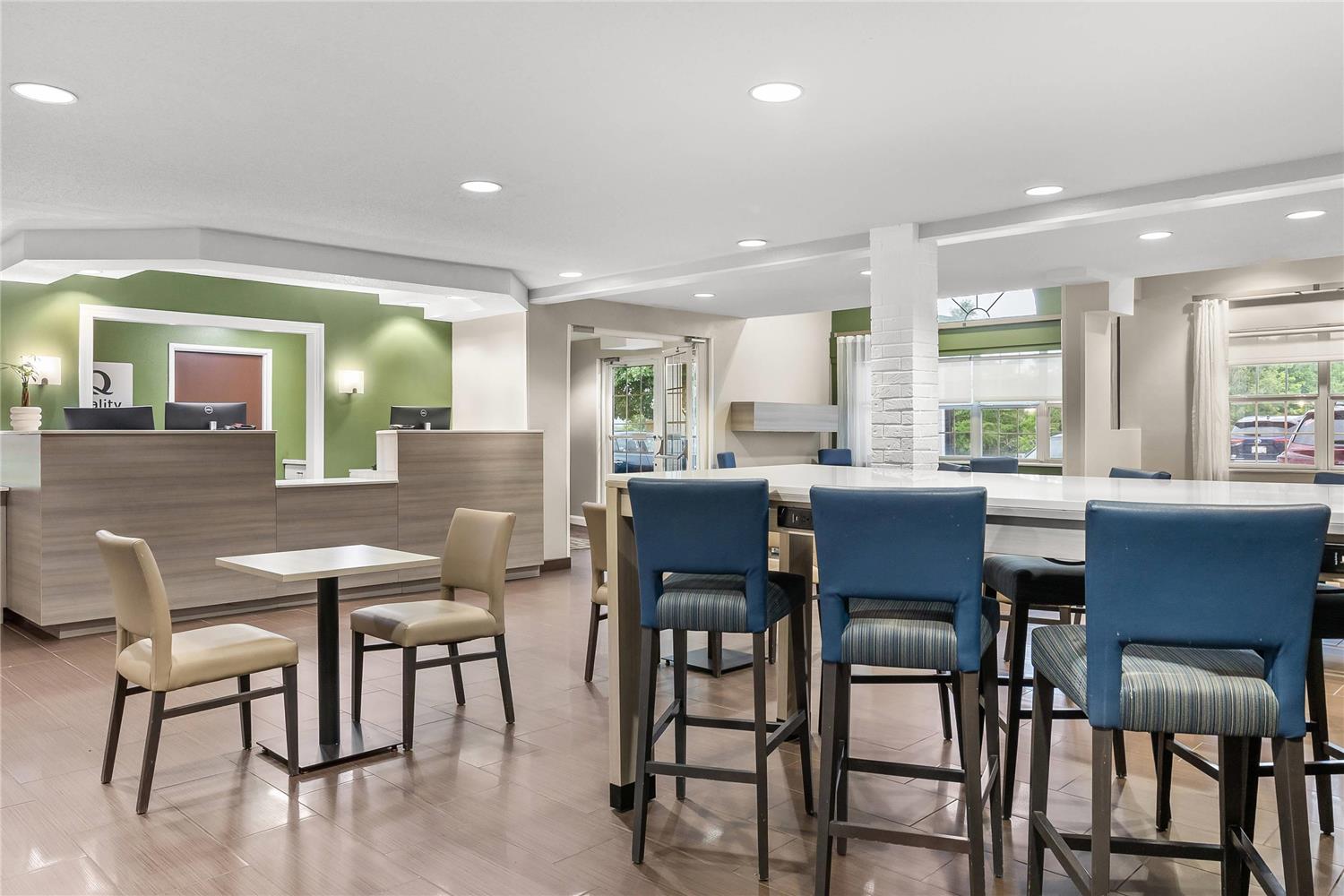 Quality Inn & Suites Nashville - Bellevue 8/14