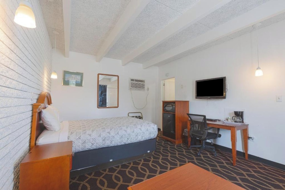 Sonrise Inn Lincoln Hwy By OYO 43/57