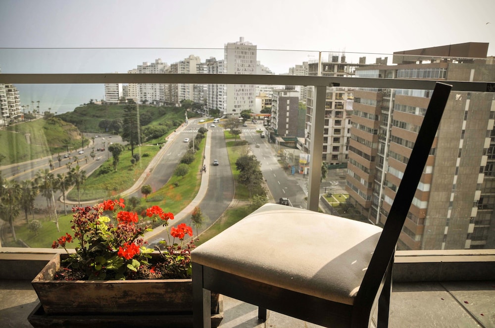 Lux Miraflores Apartments Ocean View 9/24