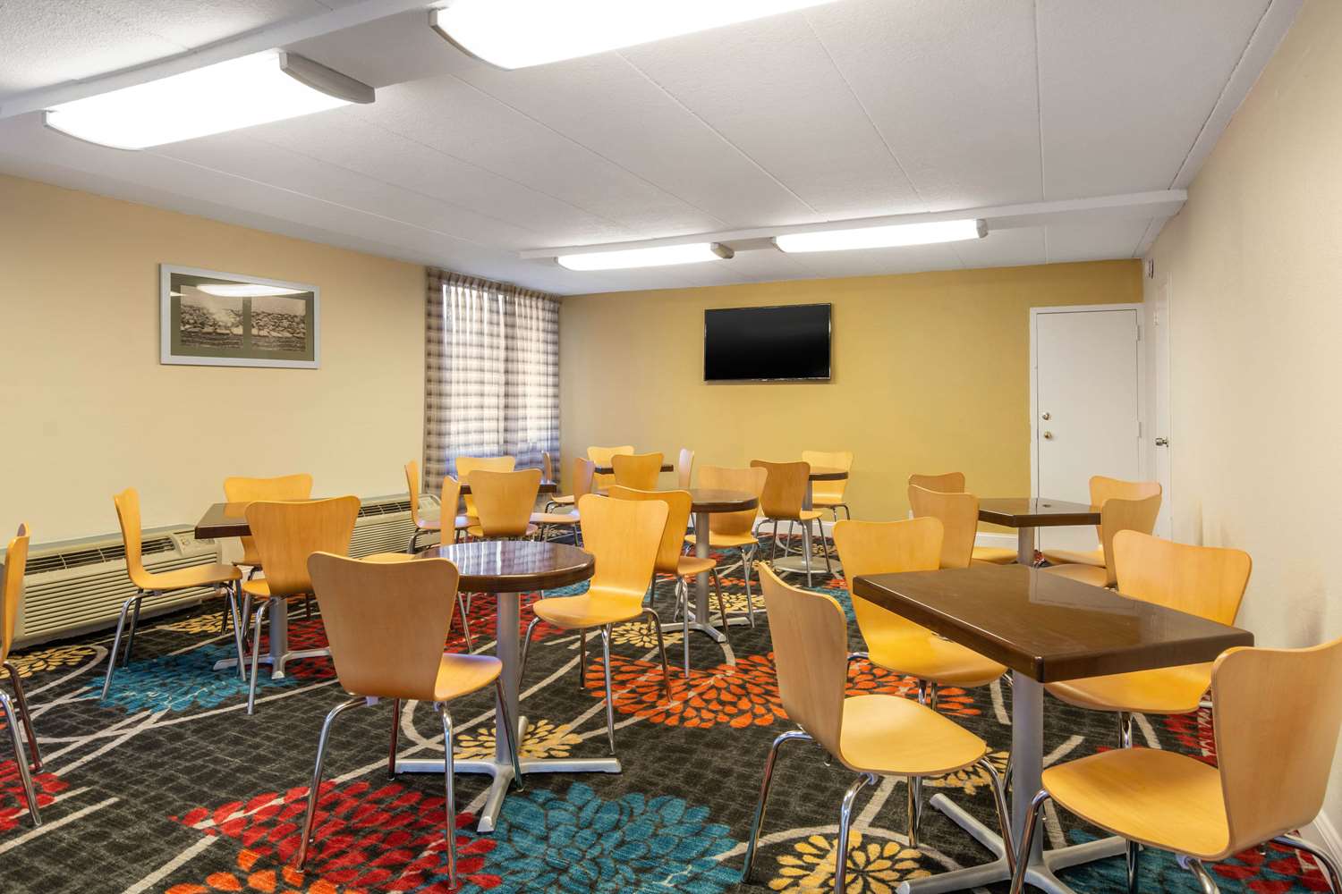 Quality Inn & Suites Ruther Glen 20/25