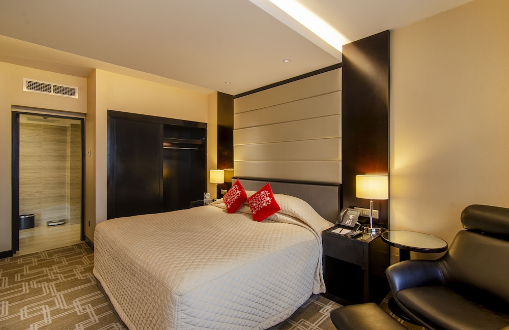 Pan Pacific Sonargaon Dhaka 20/72