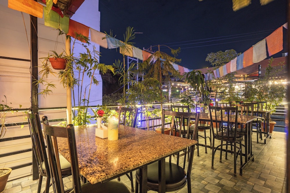 Oasis Kathmandu Hotel 35/50
