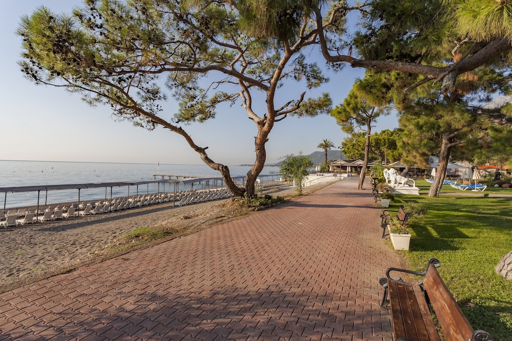 Club Hotel Belpinar 39/50