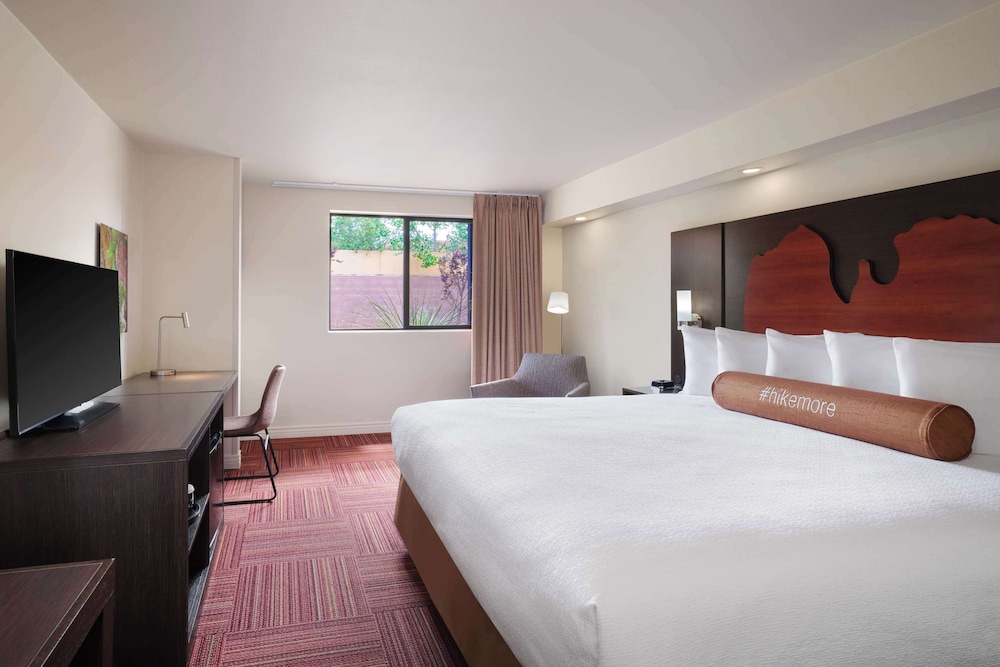 STANDARD, KING BED