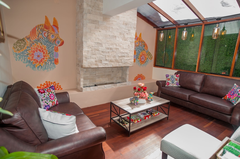 Casa Biru Hotel Boutique 38/68