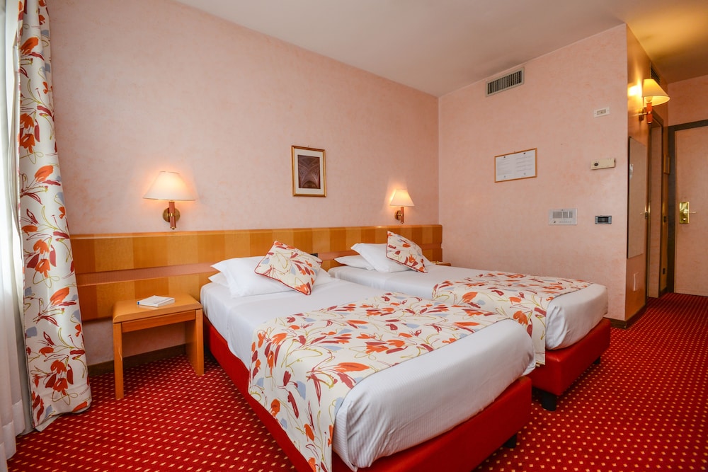 HOTEL OLIVETO 27/73