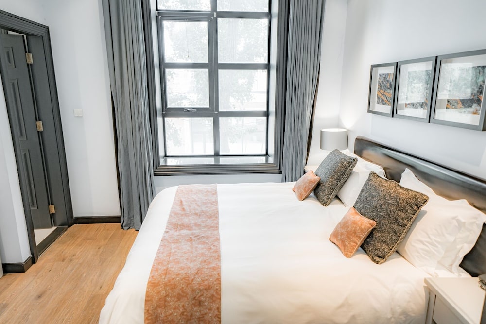 GRACIE ART HOTEL 798 12/50