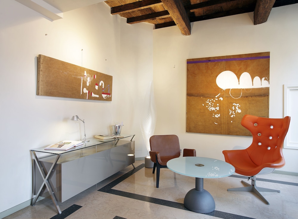 Hotel Annunziata 46/77